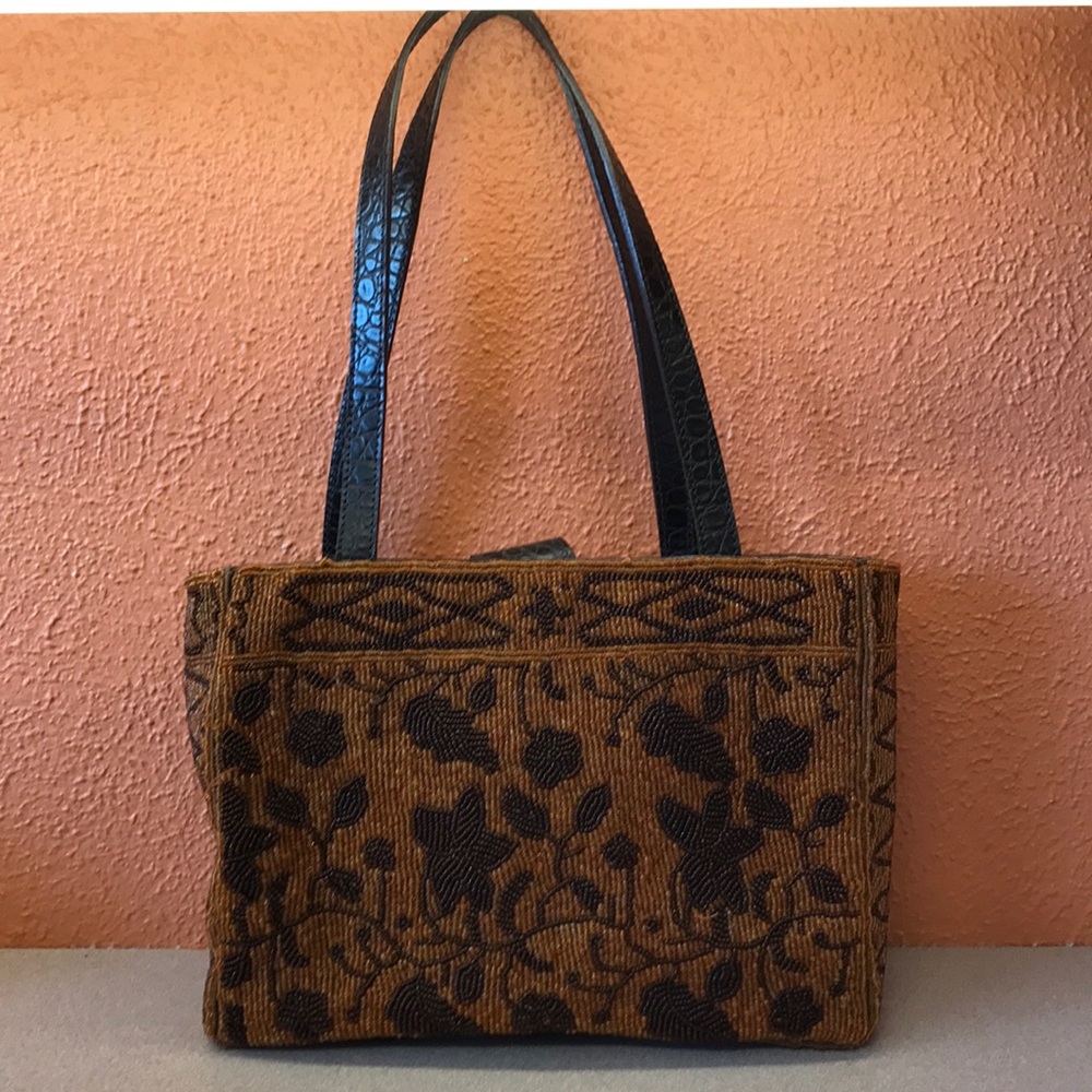Beautiful Tommy Bahama Purse/bag